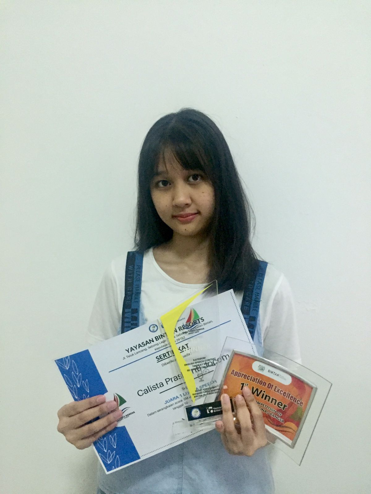 Juara 1 Lomba English Speech SMART EXPO (Calista Prashanti Jocom)