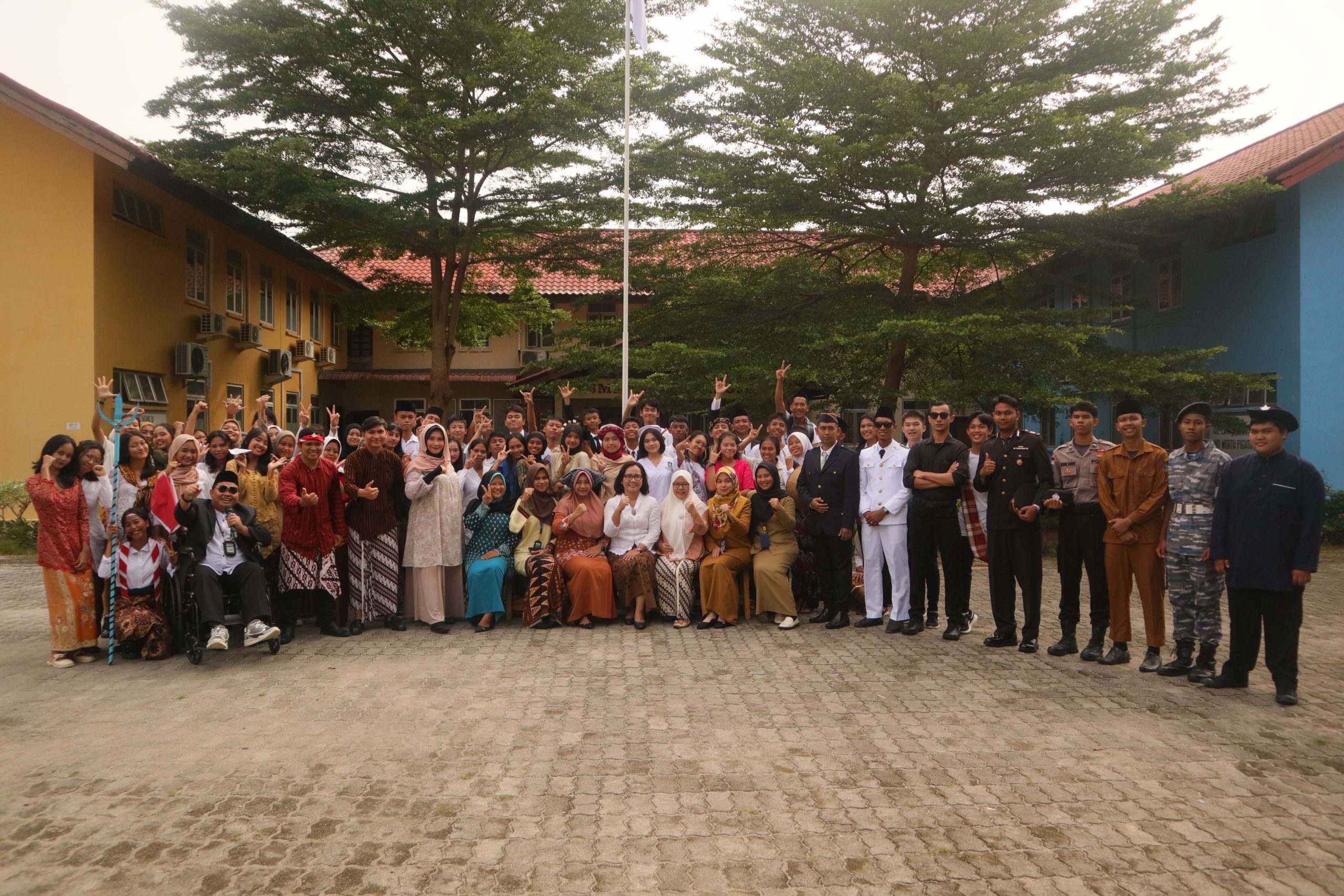 Peringatan Hari Pahlawan di SMA Tunas Bangsa