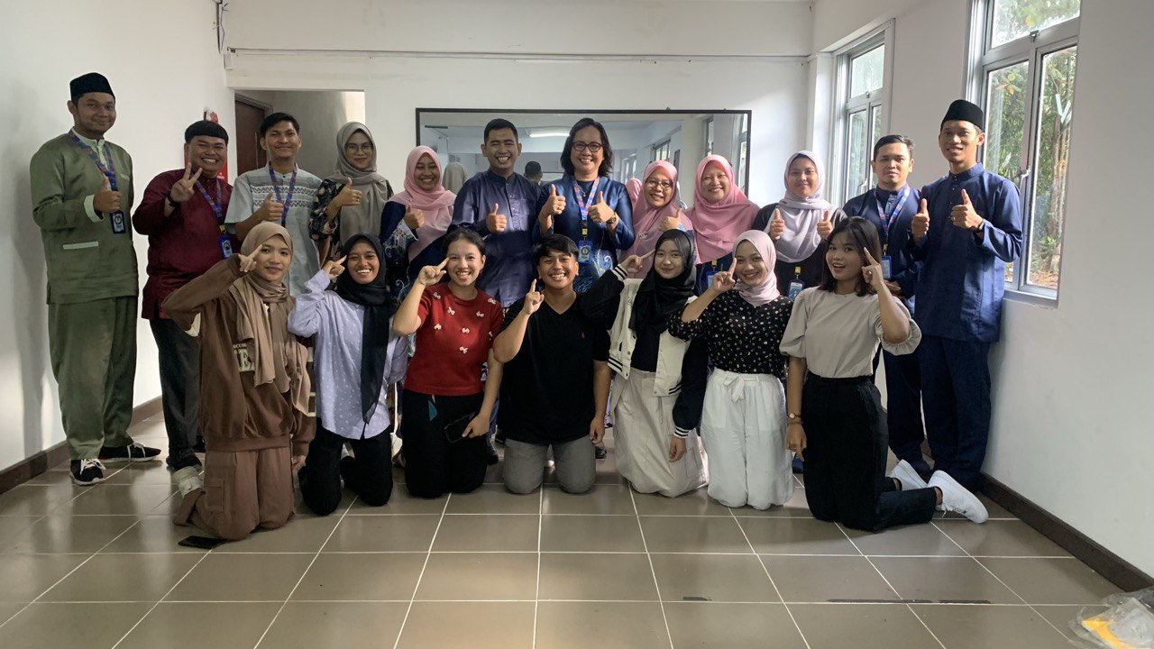 Pelepasan Team SMA Tunas Bangsa dalam Olimpiade Sejarah (OASE) 2024 di Universitas Riau