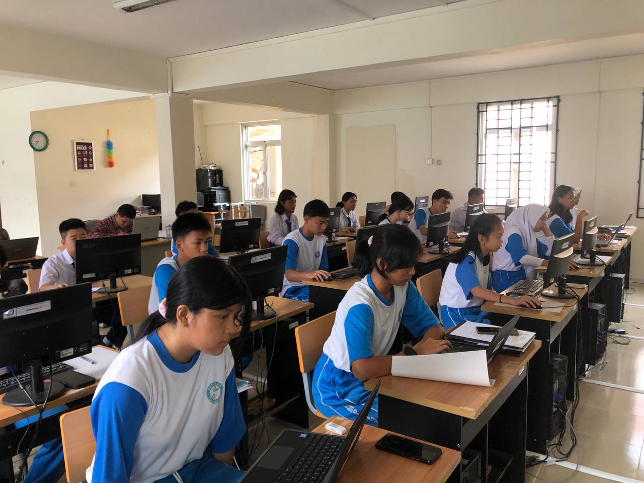 Pelaksanaan Admission Test SMA Tunas Bangsa Gelombang 1 Tahun Pelajaran 2024/2025