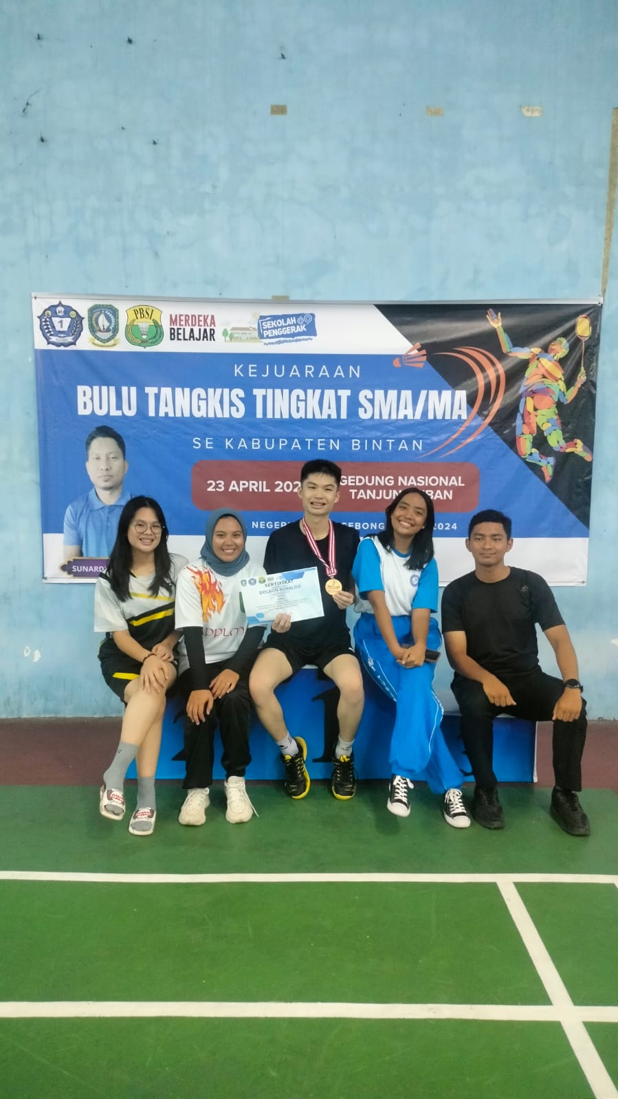 Dua Siswa SMA Tunas Bangsa Juara 1 dalam O2SN cabang Badminton dan Renang