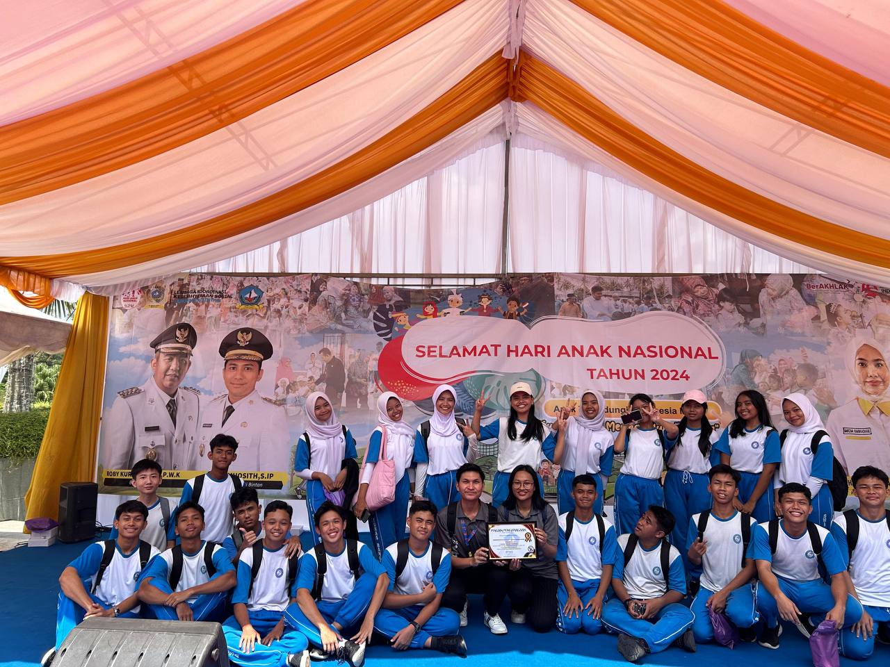 Siswa SMA Tunas Bangsa Raih Juara 3 Lomba Berbalas Pantun di Hari Anak Nasional Kabupaten Bintan 2024