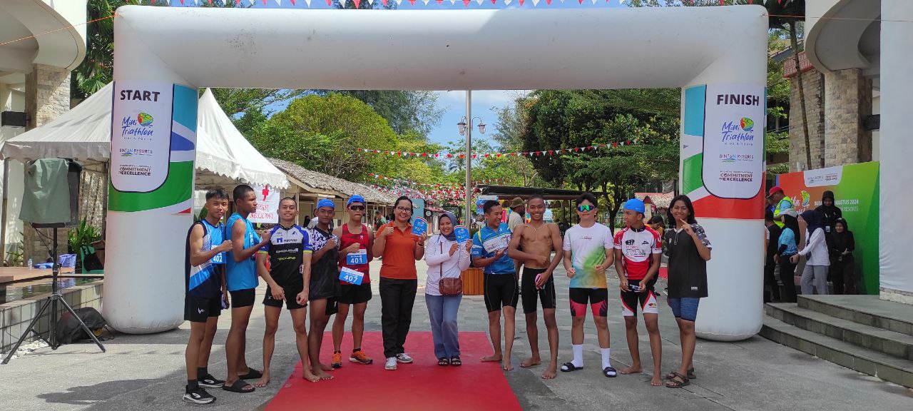 Siswa SMA Tunas Bangsa Berprestasi dalam Ajang Mini Triathlon Kids & Youth 2024