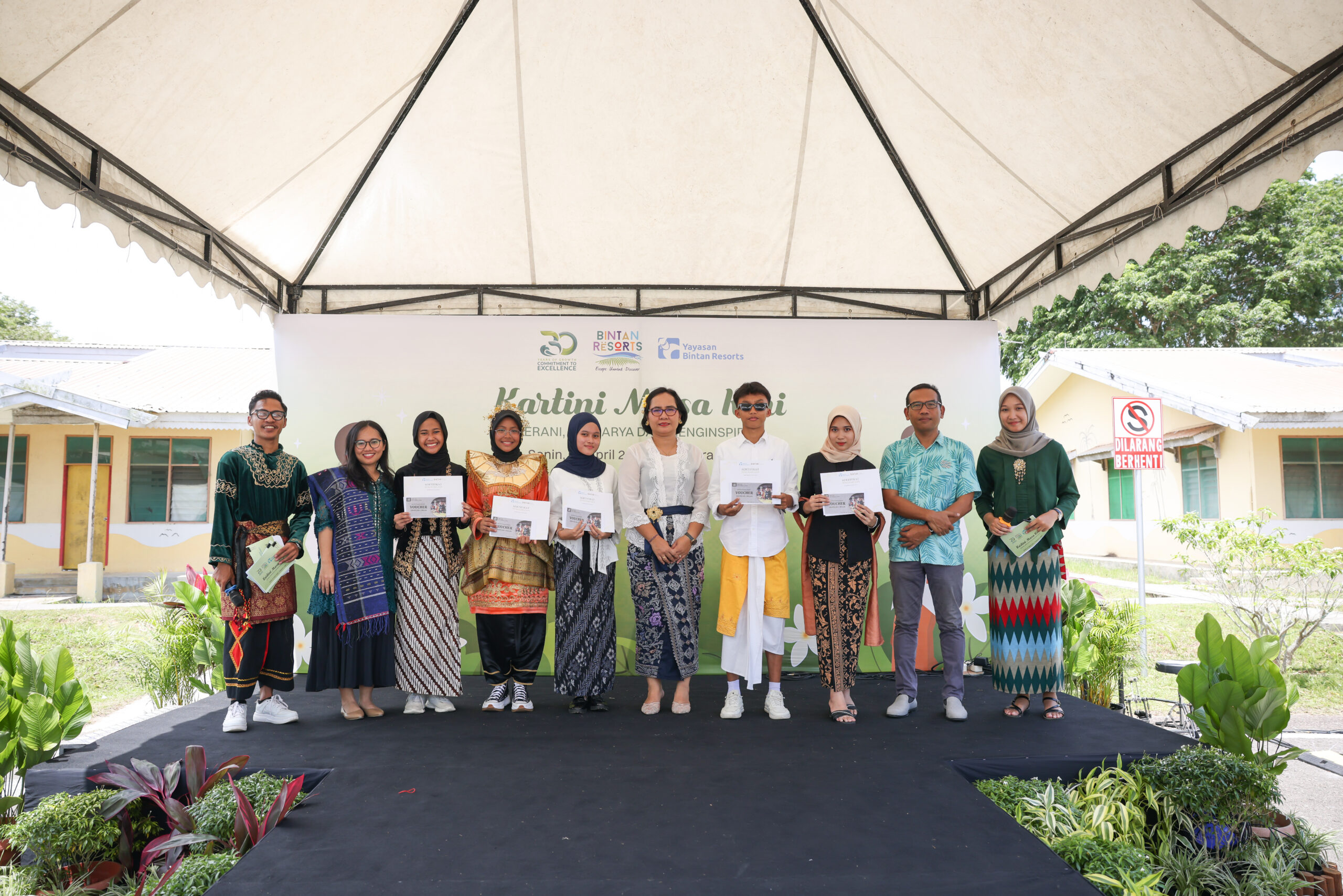 JUARA 1 DAN 2 LOMBA VIDEO KARTINI MASA KINI